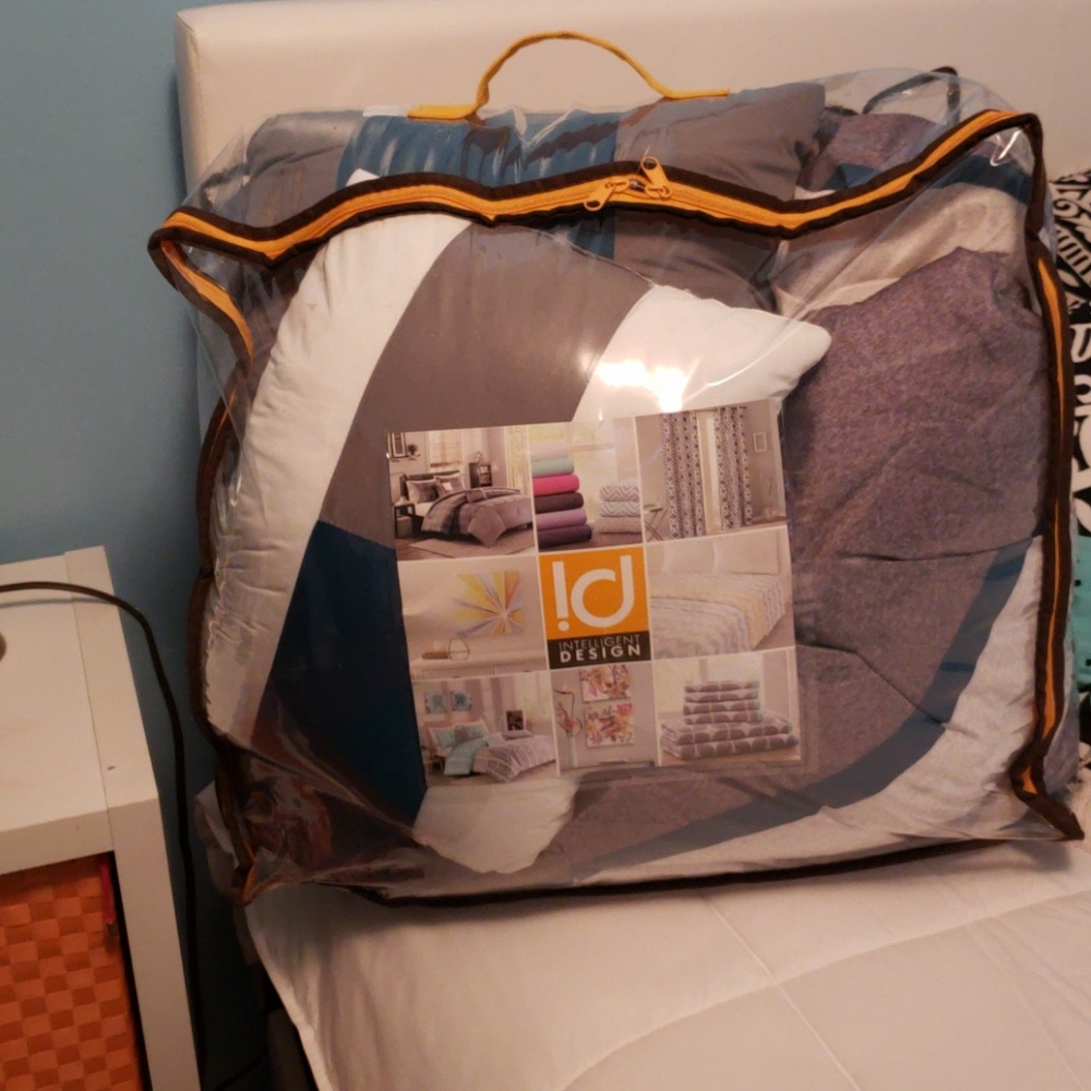 Comforter set